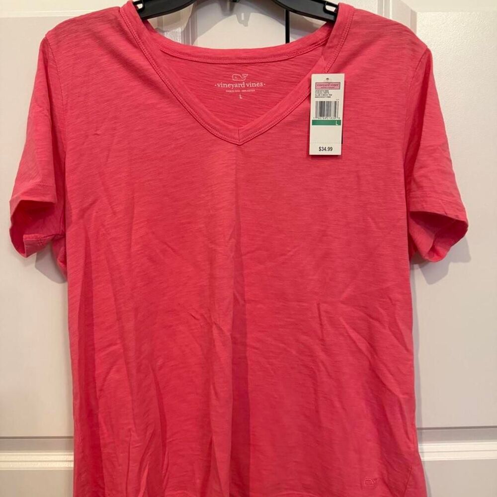 Vineyard Vines Women's L NWT Slub V Neck Tee Knockout Pink Casual Knit